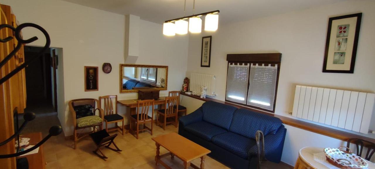 Casa De Los Abuelos Ortigosa del Monte Eksteriør billede