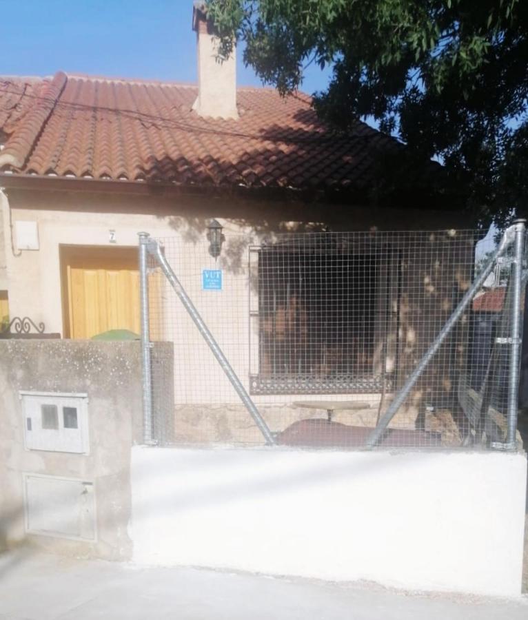 Casa De Los Abuelos Ortigosa del Monte Eksteriør billede